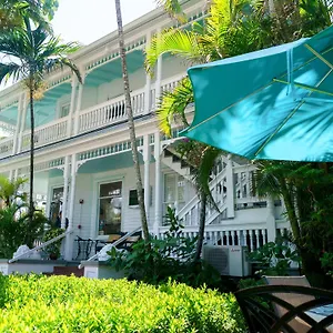 *** Bed & Breakfast Southernmost Point & Garden Bar USA